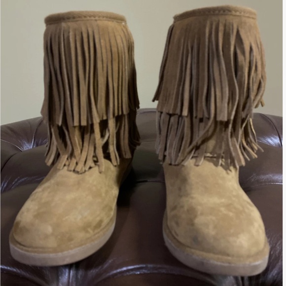Justice for Girls Suede Boots with Fringe, Tan /Beige, Size 6 - Picture 1 of 4
